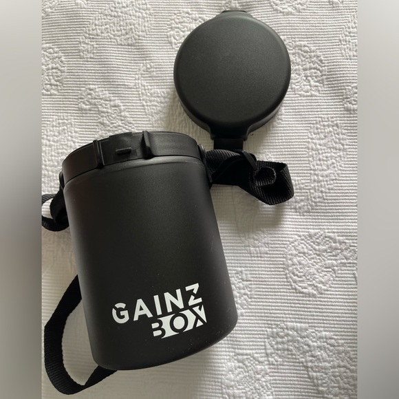 Gainz Box Stacking Lunch Box Container Set - Picture 4 of 6